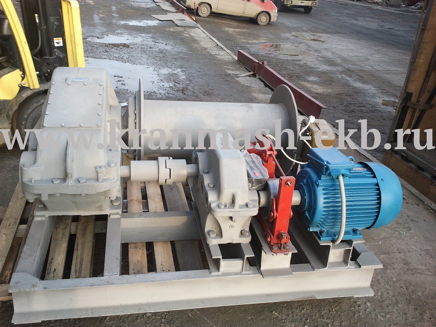 Лебедка тяговая ТЛ-10А Лебедка тяговая ТЭЛ-10